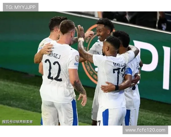 利雅得新月34岁边锋多萨里荣膺亚足联年度最佳球员称号 利雅得新月34岁边锋多萨里荣膺亚足联年度最佳球员称号