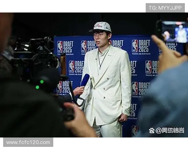 开拓者杨瀚森前瞻:不惧挑战专注发挥实力机会必将到来 开拓者杨瀚森前瞻:不惧挑战专注发挥实力机会必将到来