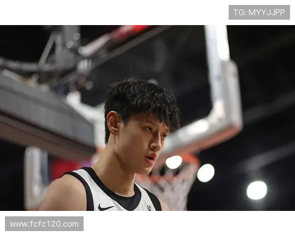 曾凡博赴美养伤发展联盟锻炼机会优于CBA收入虽低但有望成长 曾凡博赴美养伤发展联盟锻炼机会优于CBA收入虽低但有望成长