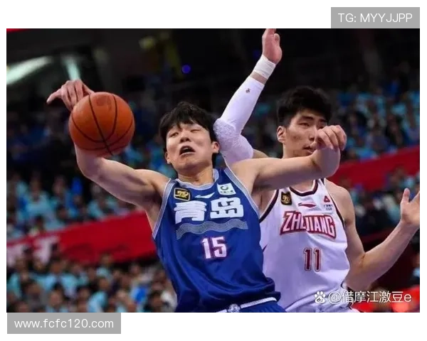 杨瀚森以2分1板2帽展现比赛阅读能力 每一分每一秒都在为球队贡献