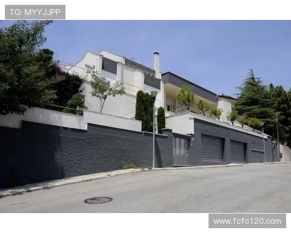 西媒曝亚马尔将购夏奇拉皮克曾居豪宅并进行大改造